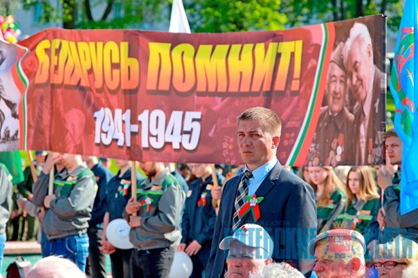 В Белоруссии власти начали запрещать "Бессмертный полк"