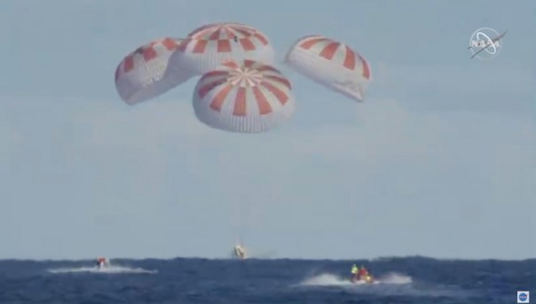 Корпорация Space X провела неудачные испытания парашютной системы