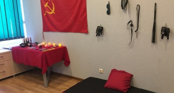 Грузинская партия открыла в своём офисе бордель