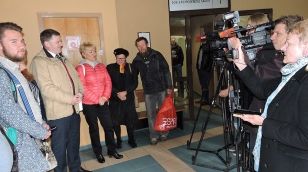 За «оскорбление памяти» «лесного брата» литовца оштрафовали на 12 000 €