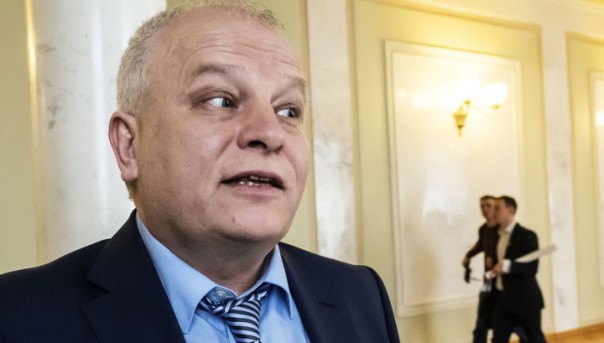 Фанера над Киевом: Украина запретила очередные категории российских товаров