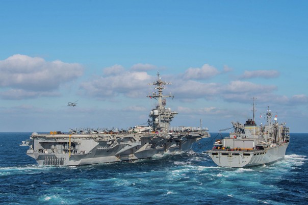 США стянули в район Персидского залива как минимум семь кораблей