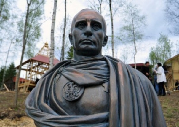 Вятрович пугает отменой декоммунизации и памятниками Путину по всей Украине