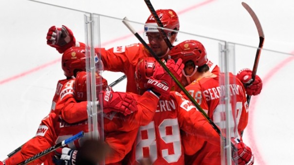 Сборная России одолела команду США и вышла в полуфинал ЧМ по хоккею