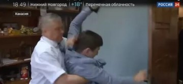 Чиновник из Хакасии напал на журналиста из-за «неудобного» вопроса