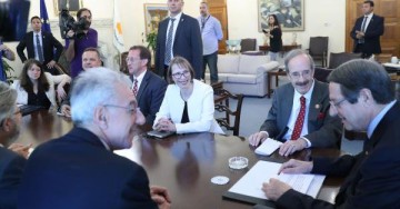 Американский конгрессмен предложил Кипру "дружить против злобной России"