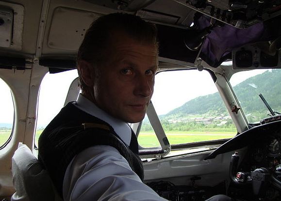 Камеры сняли момент жёсткой посадки Ан-24 в Бурятии