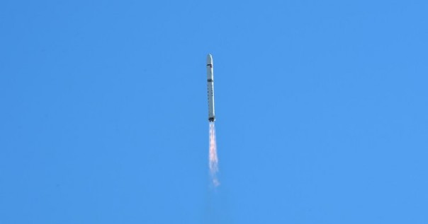 Китай впервые в истории страны запустил ракету в космос с морской платформы