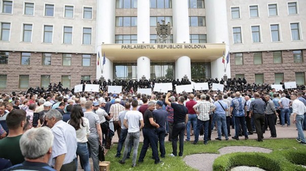 Молдавия: кабмин Филипа уходит в отставку