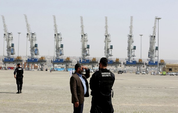 В Оманском заливе спасли всех моряков с атакованных танкеров