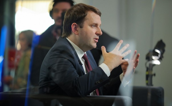 Орешкин объяснил необходимость в 12 заместителях