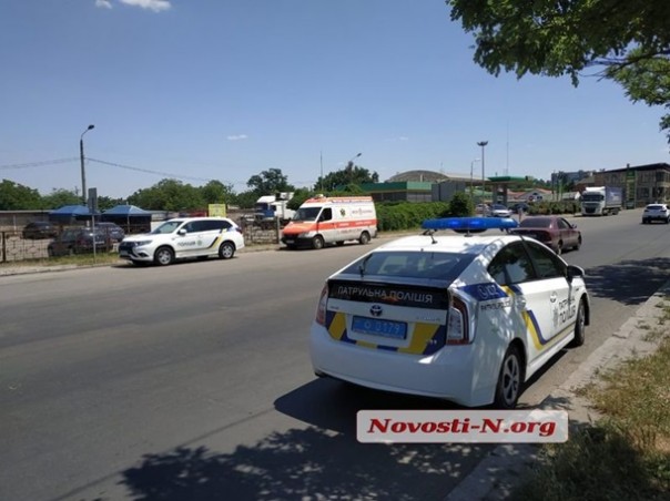 В Николаеве "скорая" сбила ребенка на переходе и уехала с места ДТП