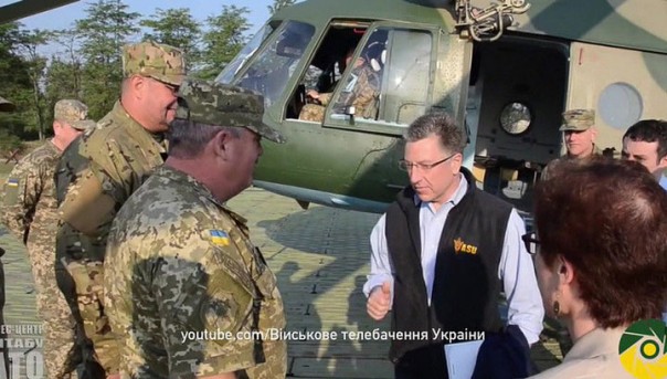 Курт Волкер: Украине пора начать покупать оружие и военную технику у США