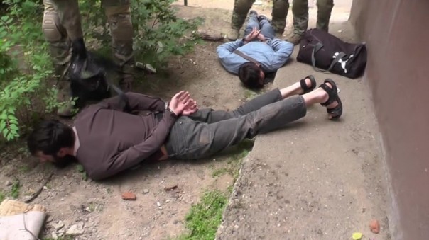 СК: задержаны двое жителей Дагестана по подозрению в финансировании ИГ