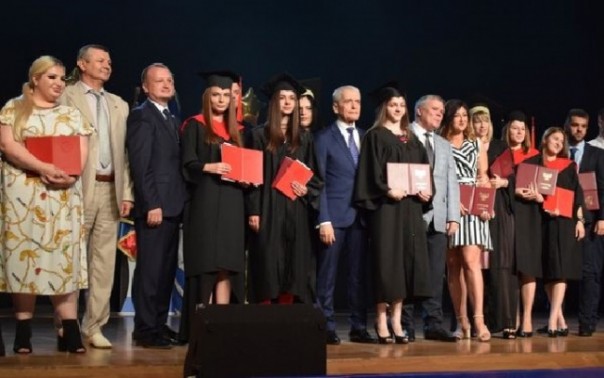 Выпускникам ВУЗов ДНР впервые выдали российские дипломы