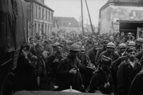 Какой прием, принесший успех против французской армии, немцы не смогли применить против нашей?