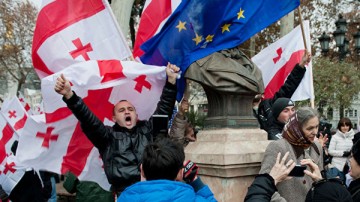 Два грузинских кафе повысили цены для россиян