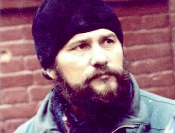 Молча крестил десантников под дулом автомата: священник против банды чеченцев