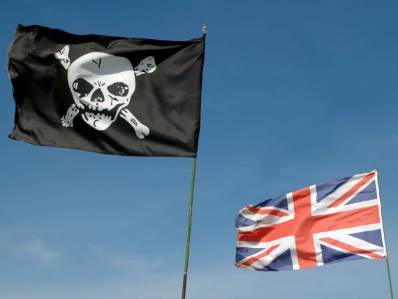 На Гибралтаре морская пехота захватила перевозивший нефть в Сирию танкер