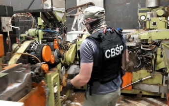 В Польше на нелегальной сигаретной фабрике задержали 12 украинцев