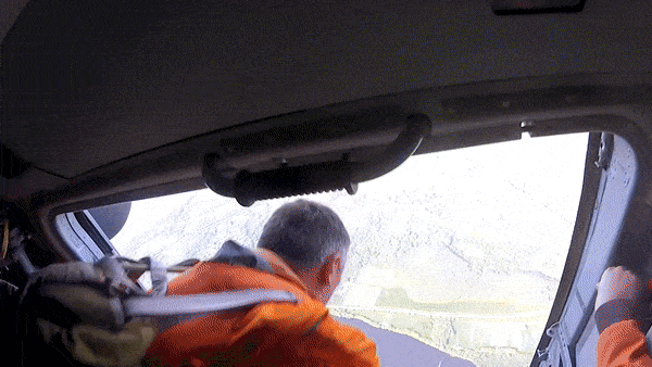 Минобороны РФ показало видео учений пилотов по аварийной эвакуации из самолёта