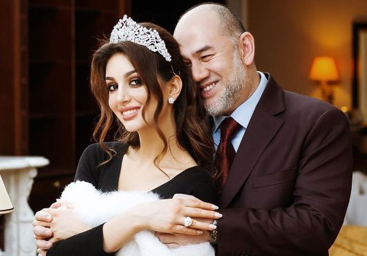 В суде опровергли информацию о разводе экс-короля Малайзии и "мисс Москва"