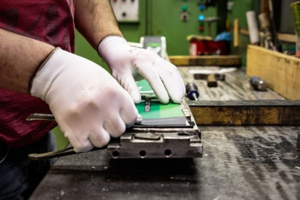 Работа на заводе - это ДНО