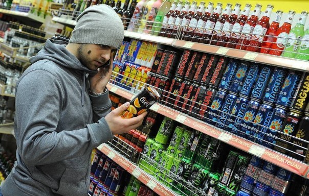 В бодрый час: алкогольные энергетики могут вернуть на прилавки