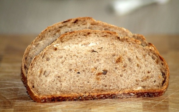 В Таджикистане 13 заключенных смертельно отравились хлебом