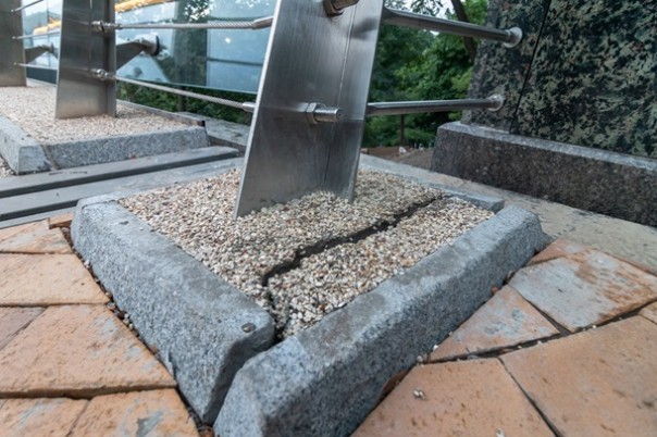 На "мосту Кличко" появилась трещина