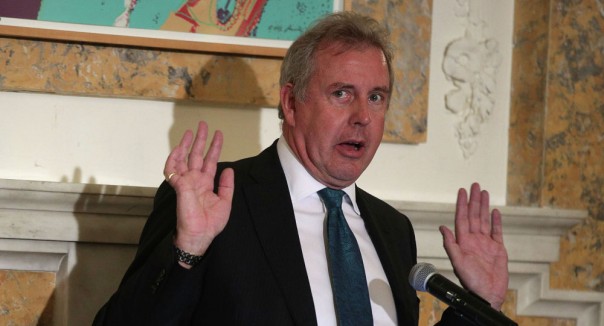 Посол Британии в США уходит в отставку после оскорбления Дональда Трампа