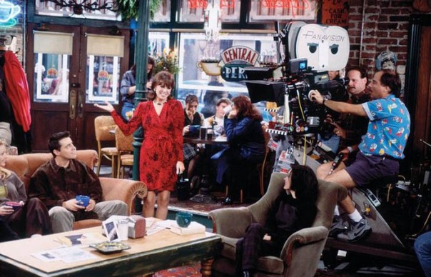 «Подсказка для идиотов»: Когда появился закадровый смех и почему его используют