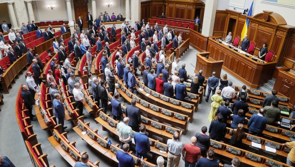 Выборы на Украине: расклад мест в Раде и проект коалиции | Основатель партии "Самопомощь" ушел в отставку после провала на выборах