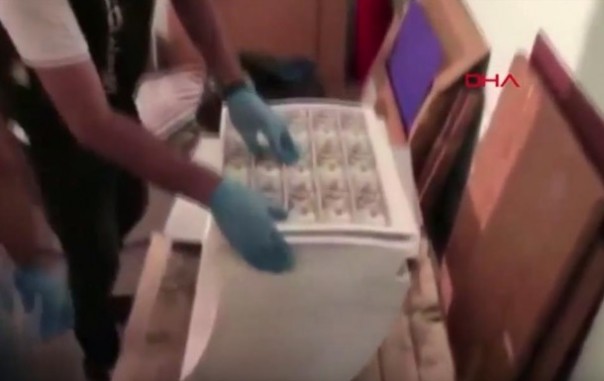 В Турции изъяли более 270 млн фальшивых долларов