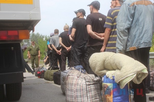 ЛНР передала Киеву еще 64 заключенных, осужденных до 2014 года