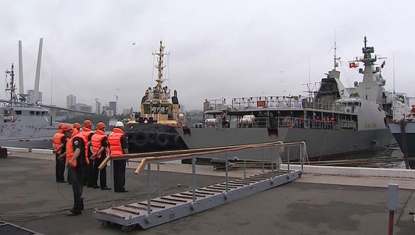 Во Владивосток впервые прибыл боевой корабль ВМС Вьетнама для участия в параде