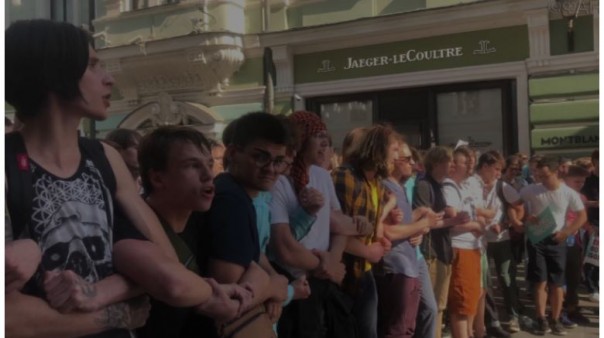 Оппозиционеры испортили москвичам выходной день