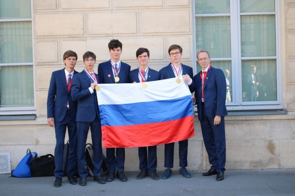 Российские школьники взяли всё золото на Международной химической олимпиаде