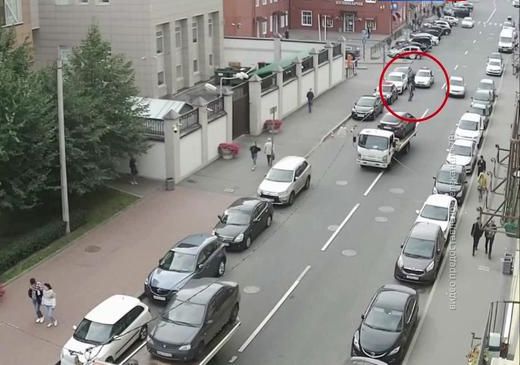 Петербуржец угнал машину ГИБДД, чтобы догнать свою