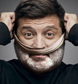 Прыжки Коломойского и ЗЕкоманды — между миром и войной