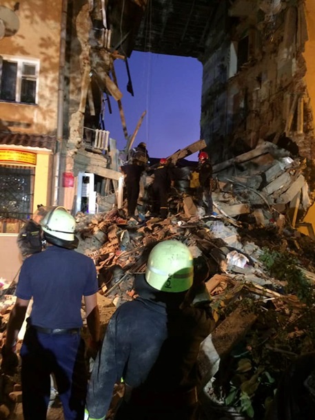 Взрыв и обрушение дома в Дрогобыче: есть жертвы
