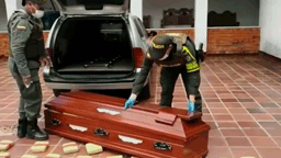 В Колумбии задержаны наркоторговцы, перевозившие 300 кг марихуаны в гробах