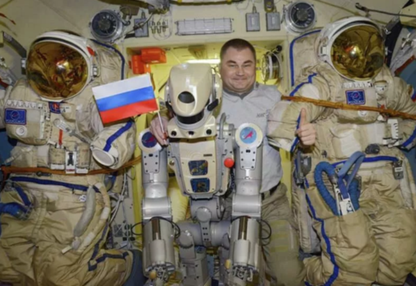 Появилось видео робота «Федора», которого с трудом включили на МКС