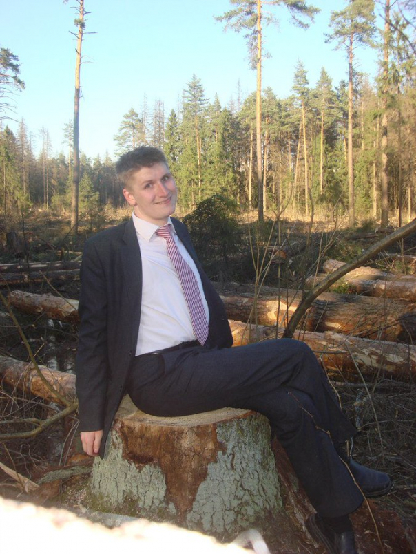 Я подразумевал практику убийства сотрудников правопорядка во время народных волнений (с)