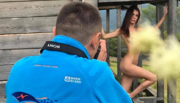 Девочки и Карпаты: В горах на Западной Украине иностранцам устроили эротический тур [18+]