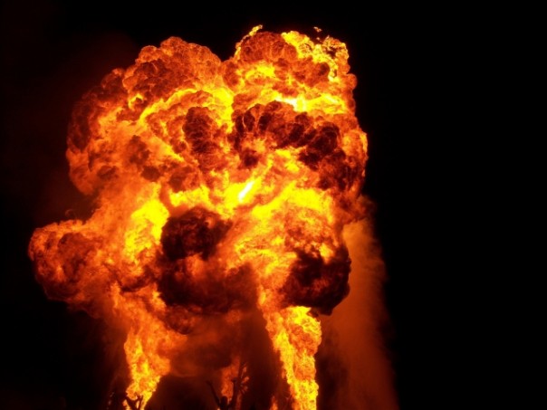 В зоне «ООС» громыхает: предположительно, взлетел на воздух очередной склад ВСУ