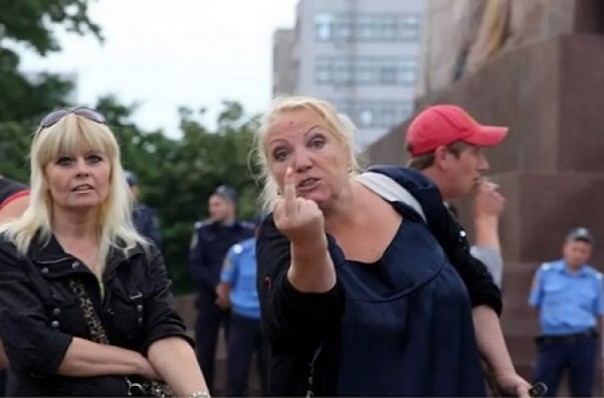 Суд оправдал харьковчанку, участницу Антимайдана, обвиняемую в сепаратизме