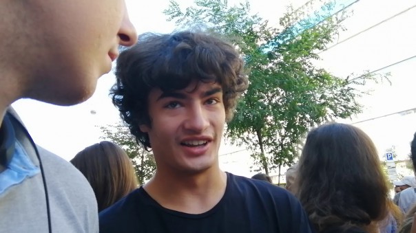 Сын Порошенко на русском языке сообщил о «близком к сердцу» украинском