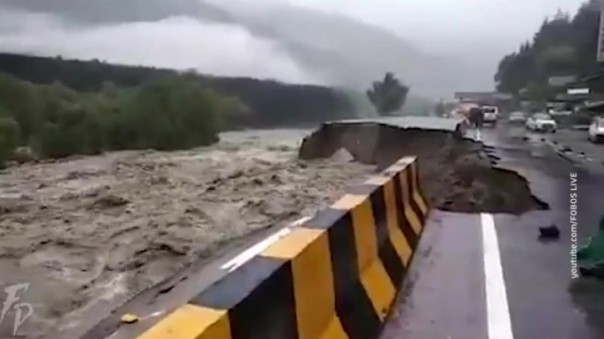 Наводнения на севере Индии унесли жизни десятков людей