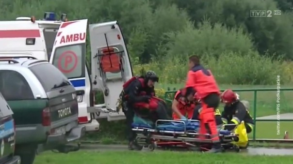 От удара молнии в польских Татрах погибли 4 человека, более 100 пострадали